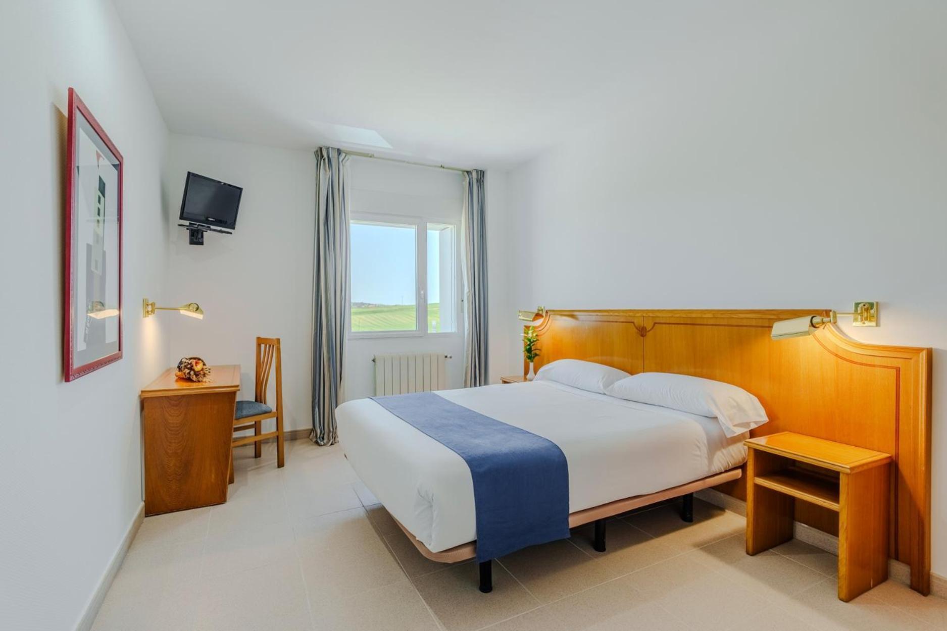 Hotel Rey Arturo Burgos Villagonzalo Pedernales Esterno foto