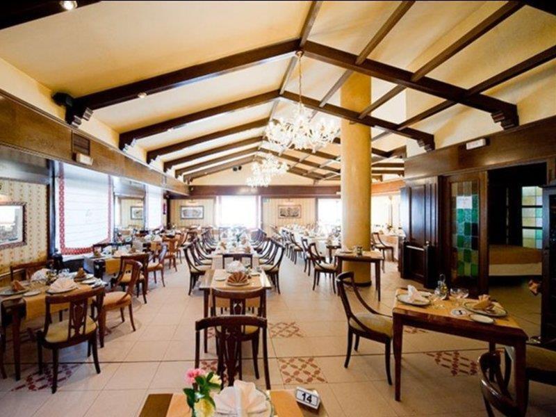 Hotel Rey Arturo Burgos Villagonzalo Pedernales Esterno foto